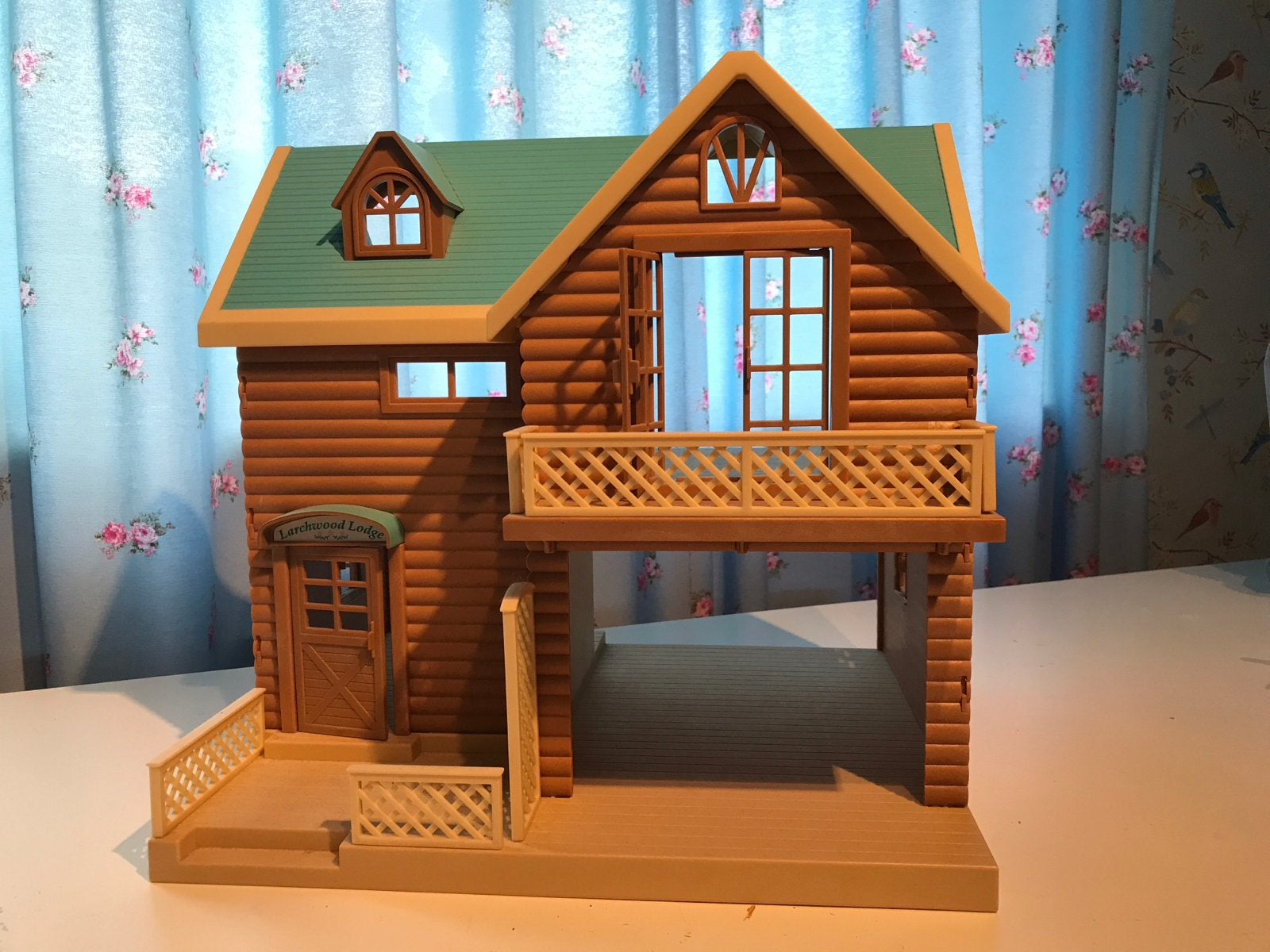 Sylvanian Families Larchwood Lodge Houten Huis, Kinderen en Baby's, Ophalen, Gebruikt, Jongen of Meisje