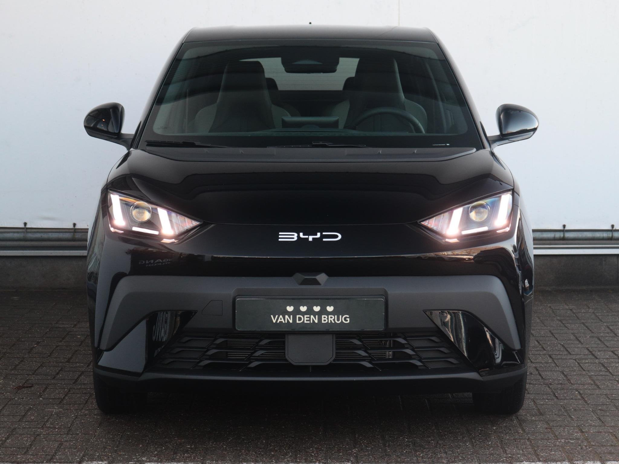 BYD DOLPHIN SURF Active 30 kWh | Demovoordeel! | Achteruitri, Auto's, BYD, Gebruikt, Zwart, 4 stoelen, Zwart