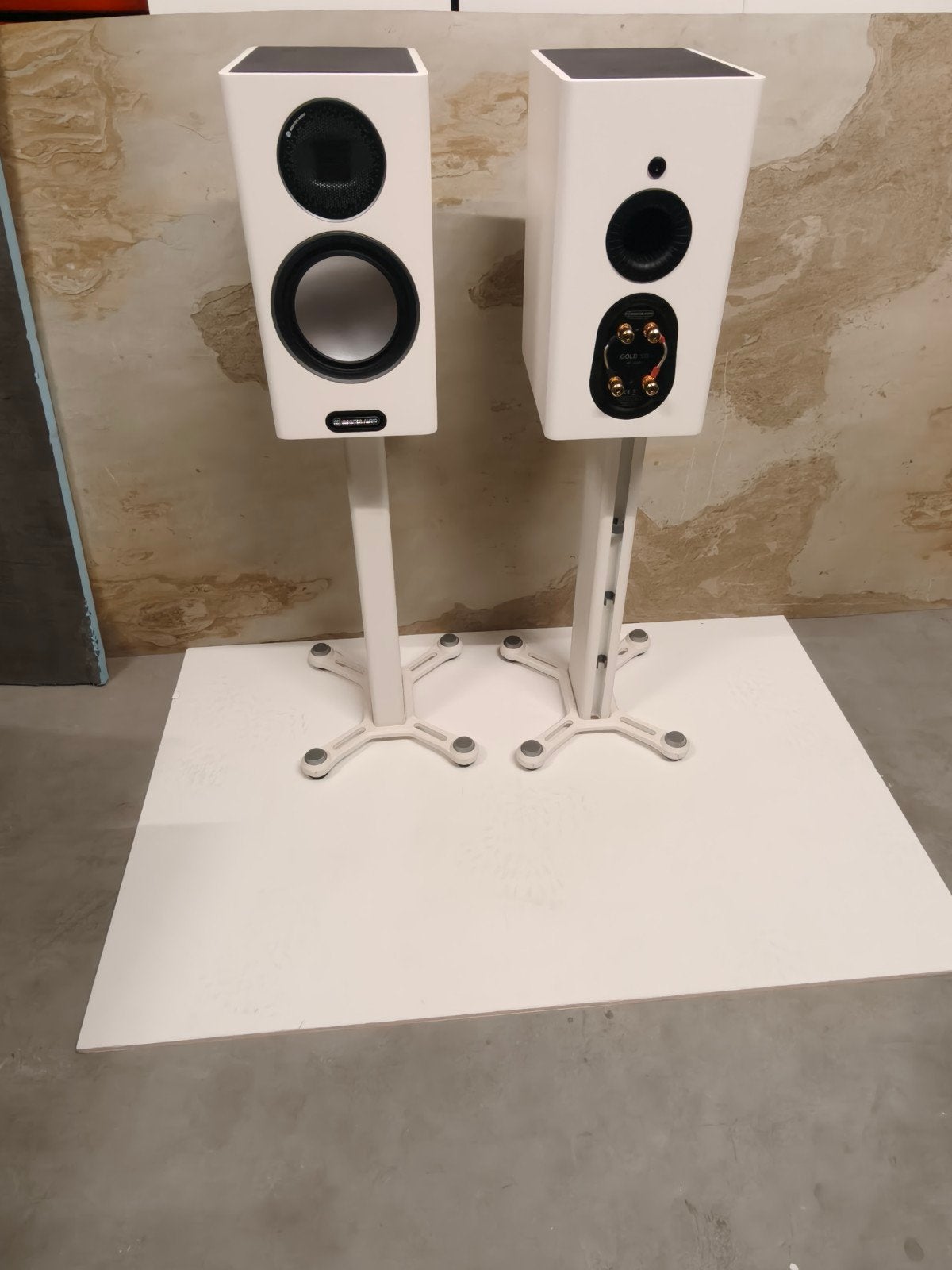 High end speakers + eindversterker, Zo goed als nieuw, 120 watt of meer, Front, Rear of Stereo speakers, Ophalen