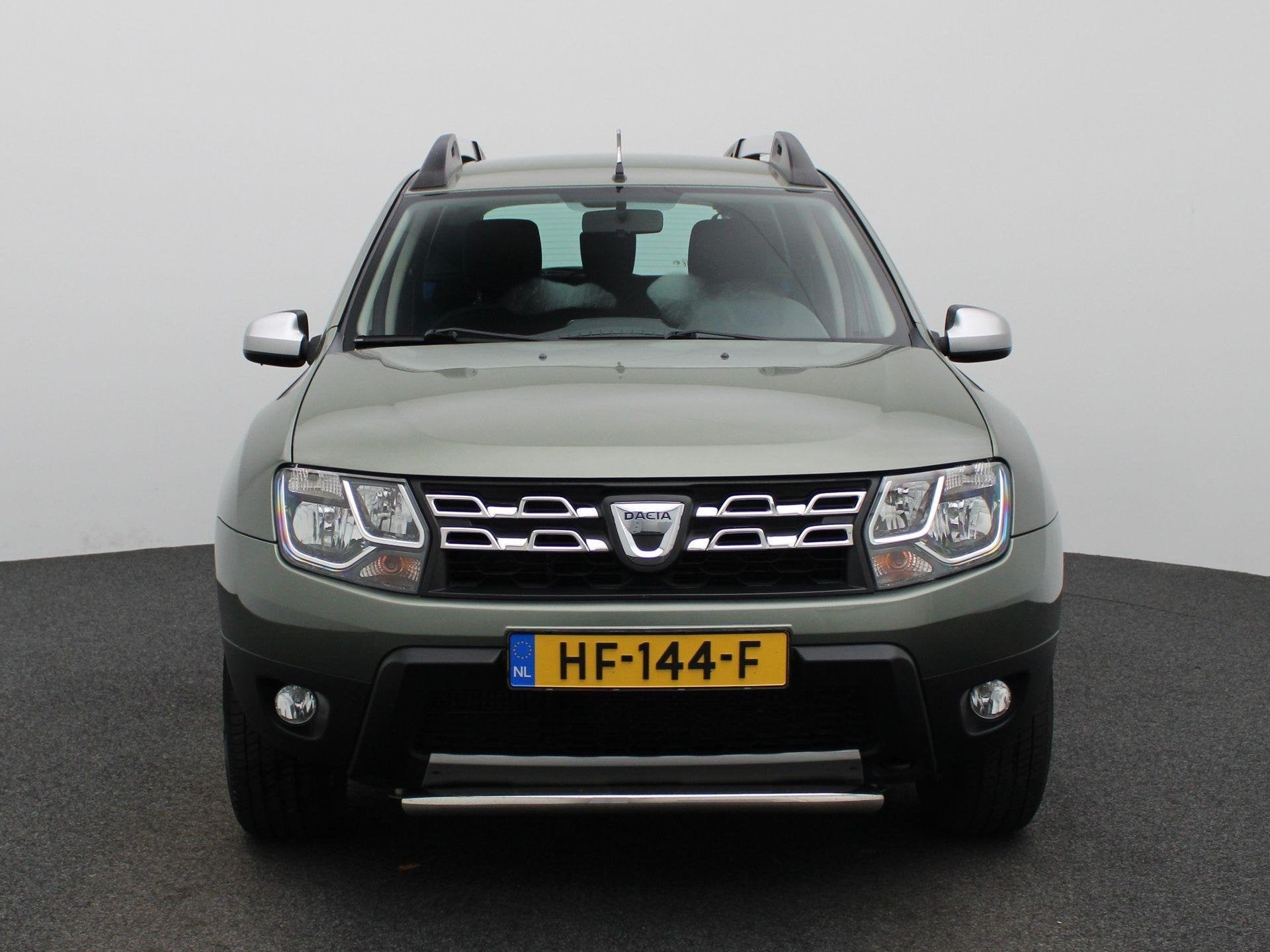 Dacia Duster 1.2 TCe 4x2 10th Anniversary | Trekhaak | Side-, Euro 5, Gebruikt, Zwart, Duster