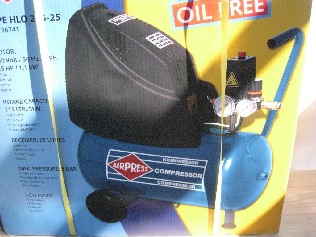 compressorAirpress HLO 215-25 8 bar 1.5 pk/1.1 kW 172 l, Doe-het-zelf en Verbouw, Compressors, Ophalen, 6 tot 10 bar, Nieuw, 200 tot 400 liter/min
