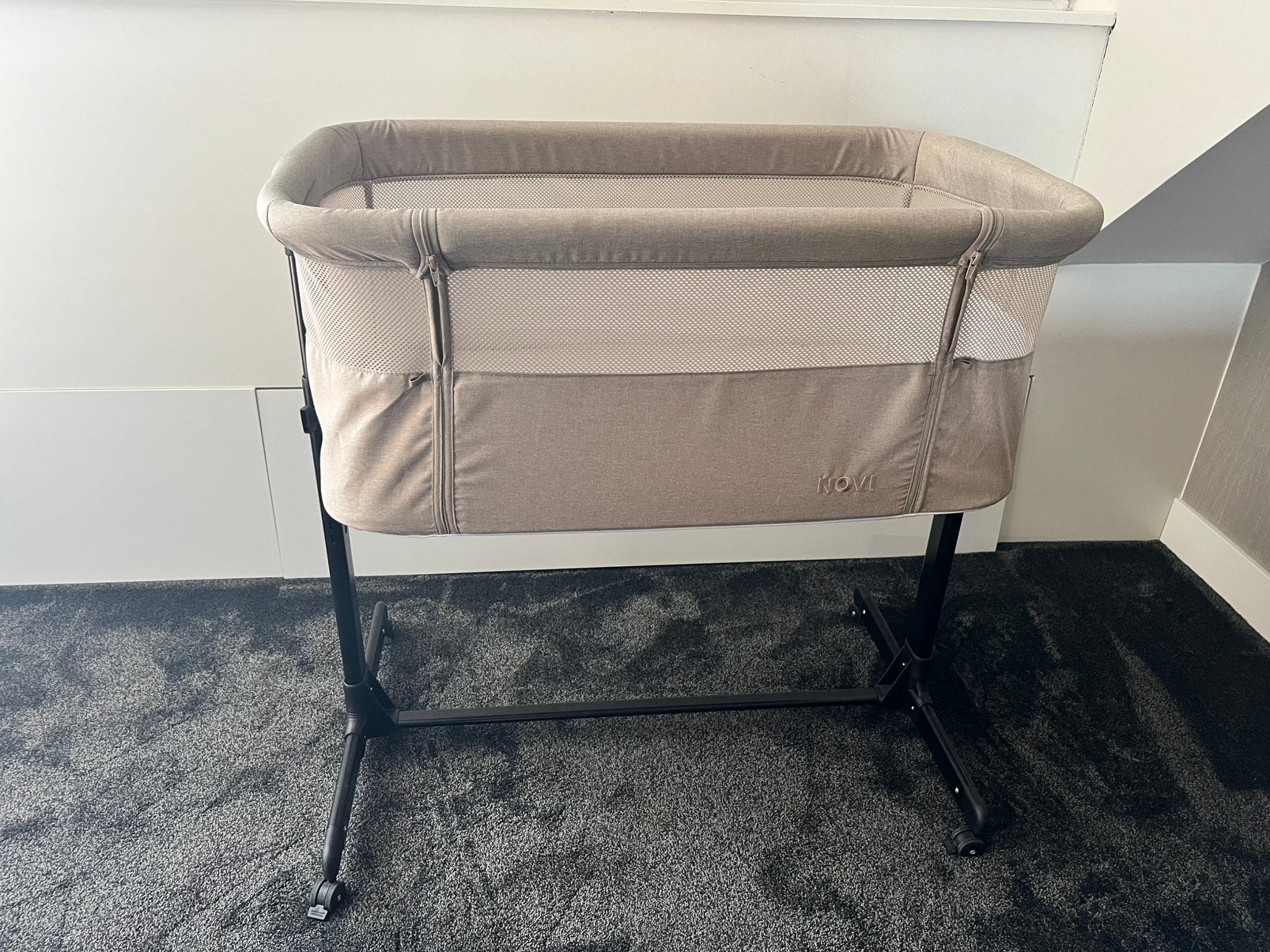 Novi Cosleeper met Aerosleep topper, Ophalen, Zo goed als nieuw, Wieg