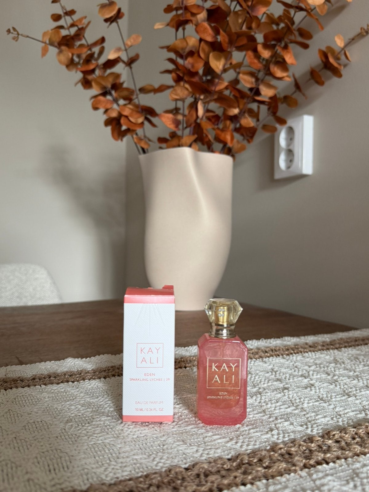 Kayali Eden Sparkling Lychee 39, Sieraden, Tassen en Uiterlijk, Verzenden, Gebruikt