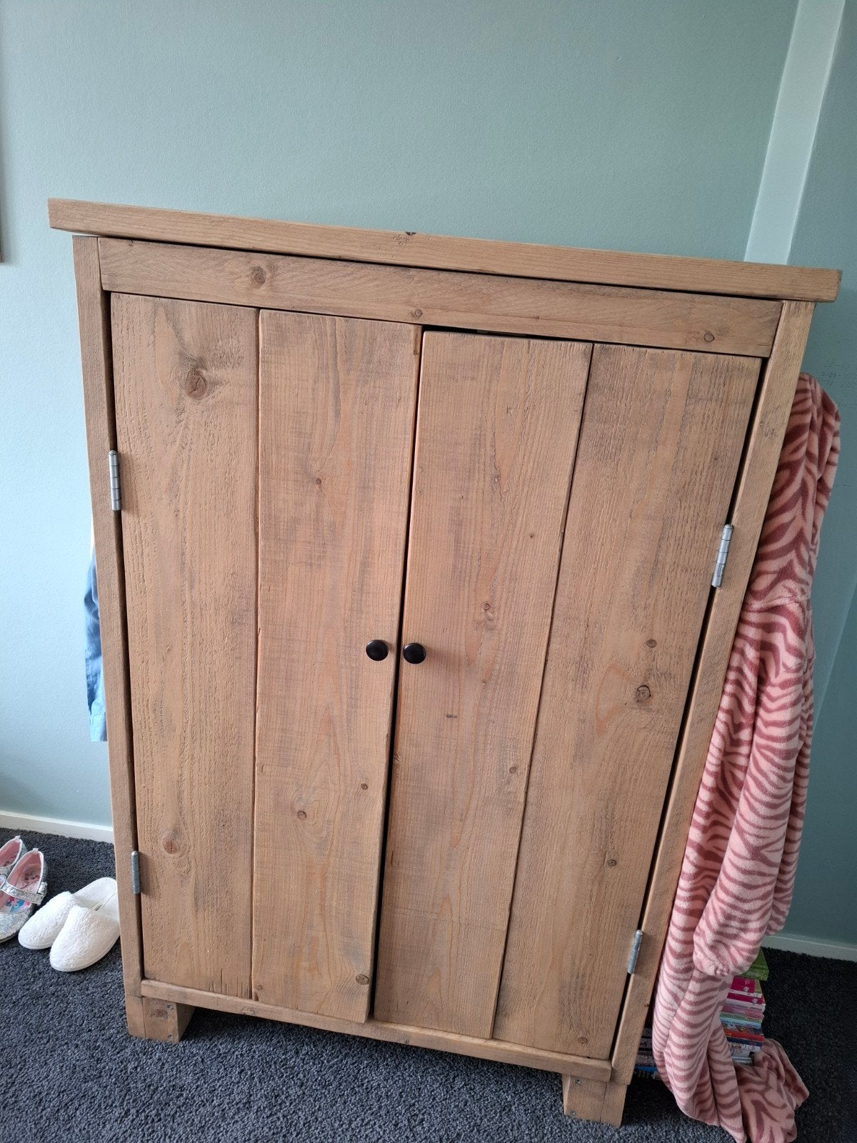 Steigerhouten kast, Ophalen, 120 tot 170 cm