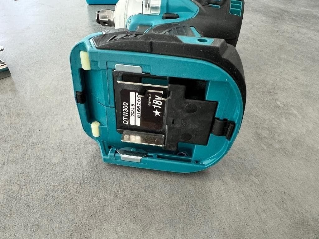 Makita DTW300Z 18V accu LXT Slagmoersleutel 1/2" 300Nm BL, Ophalen of Verzenden, Nieuw