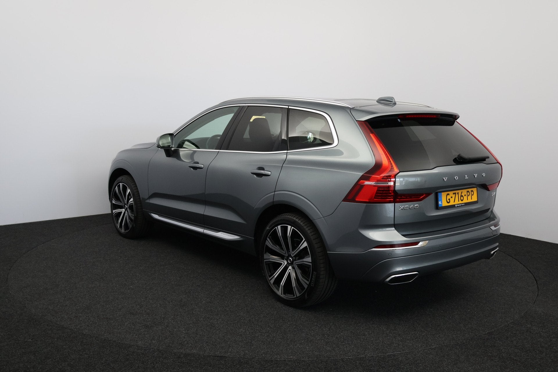 Volvo XC60 2.0 D4 Inscription/ D-Riem Verv 150.000KM!/ Autom, Auto's, Gebruikt, 1969 cc, Leder, Bedrijf
