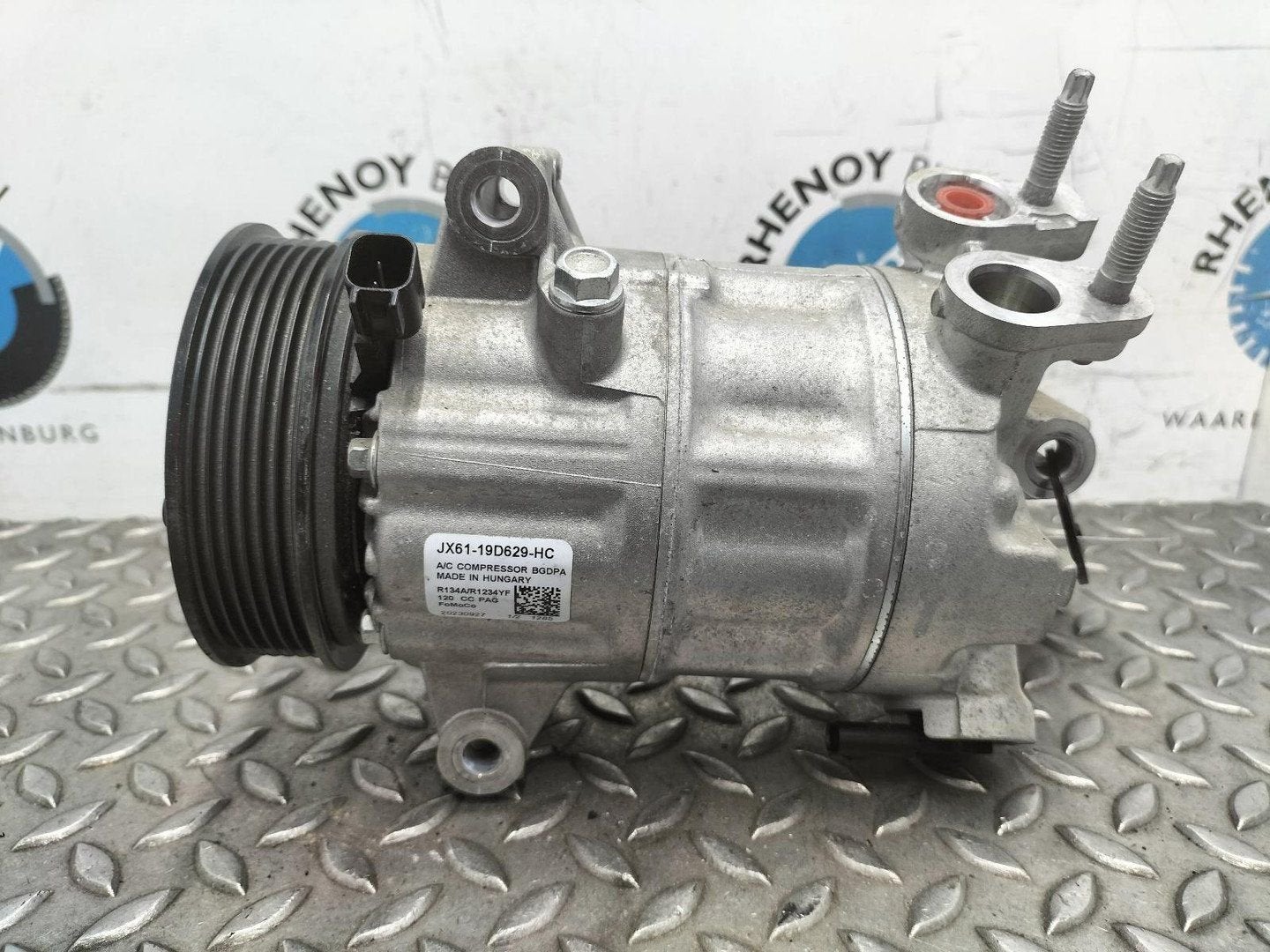 FORD TOURNEO CONNECT SWB Trend AIRCO COMPRESSOR / AIRCOPOMP, Ophalen of Verzenden, Gebruikt, Stiba lid