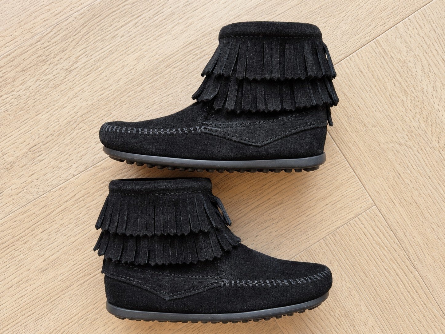 Minnetonka franje laarsjes - Nieuw (maat 26), Meisje, Minnetonka, Nieuw, Ophalen of Verzenden