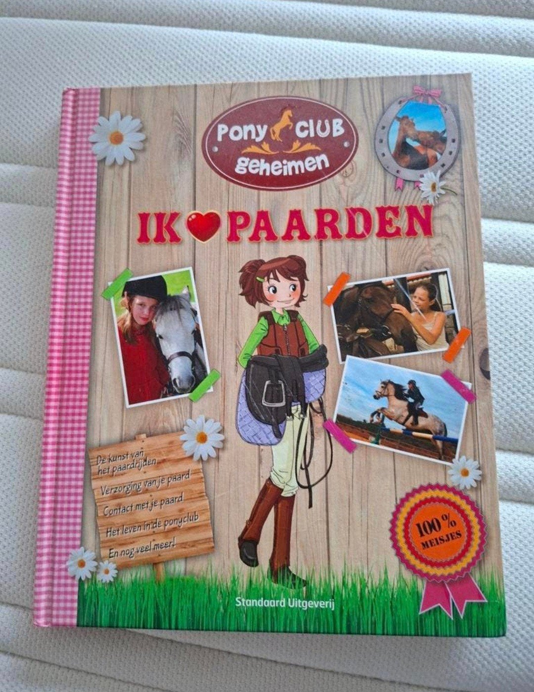 voor de paarden liefhebber: boek ik ️hou van paarden, Ophalen of Verzenden, Zo goed als nieuw