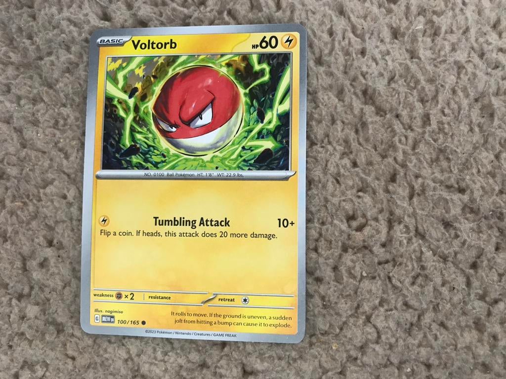Pokémon kaart Voltorb 100/165, Ophalen of Verzenden, Gebruikt, Losse kaart