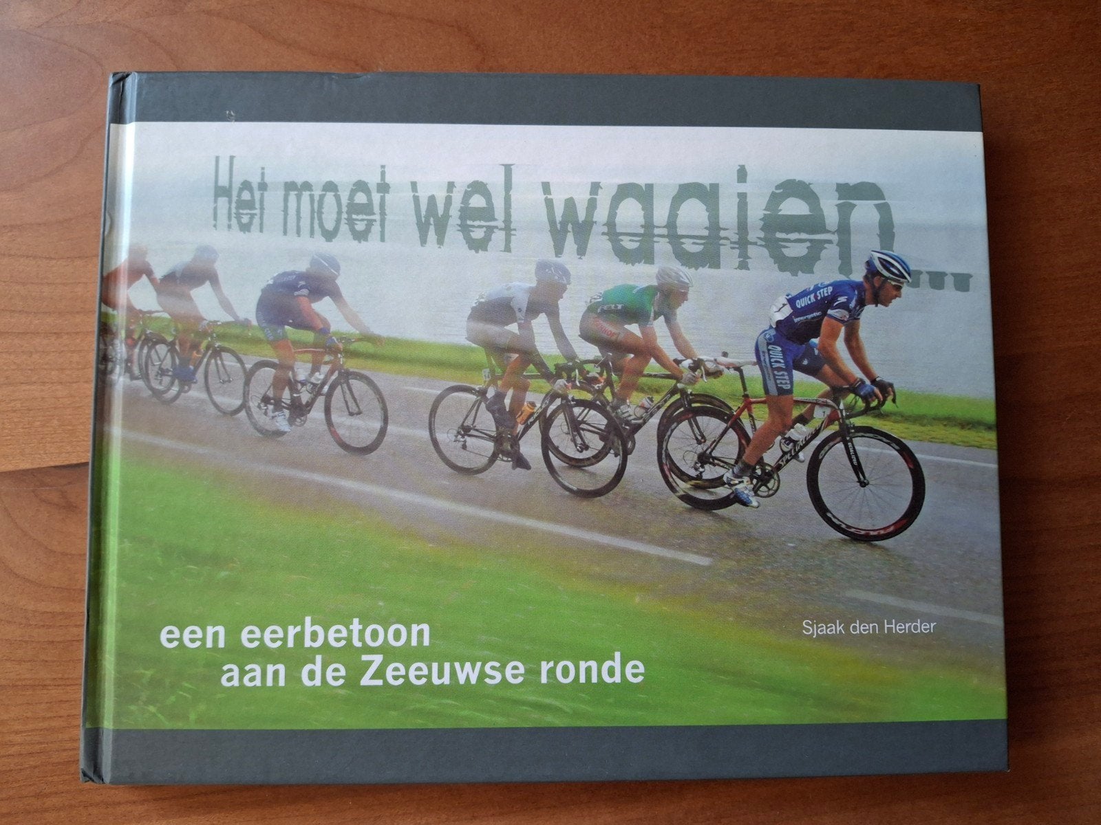 Sj. den Herder - Het moet wel waaien..., Lopen en Fietsen, Ophalen of Verzenden, Zo goed als nieuw, Sj. den Herder