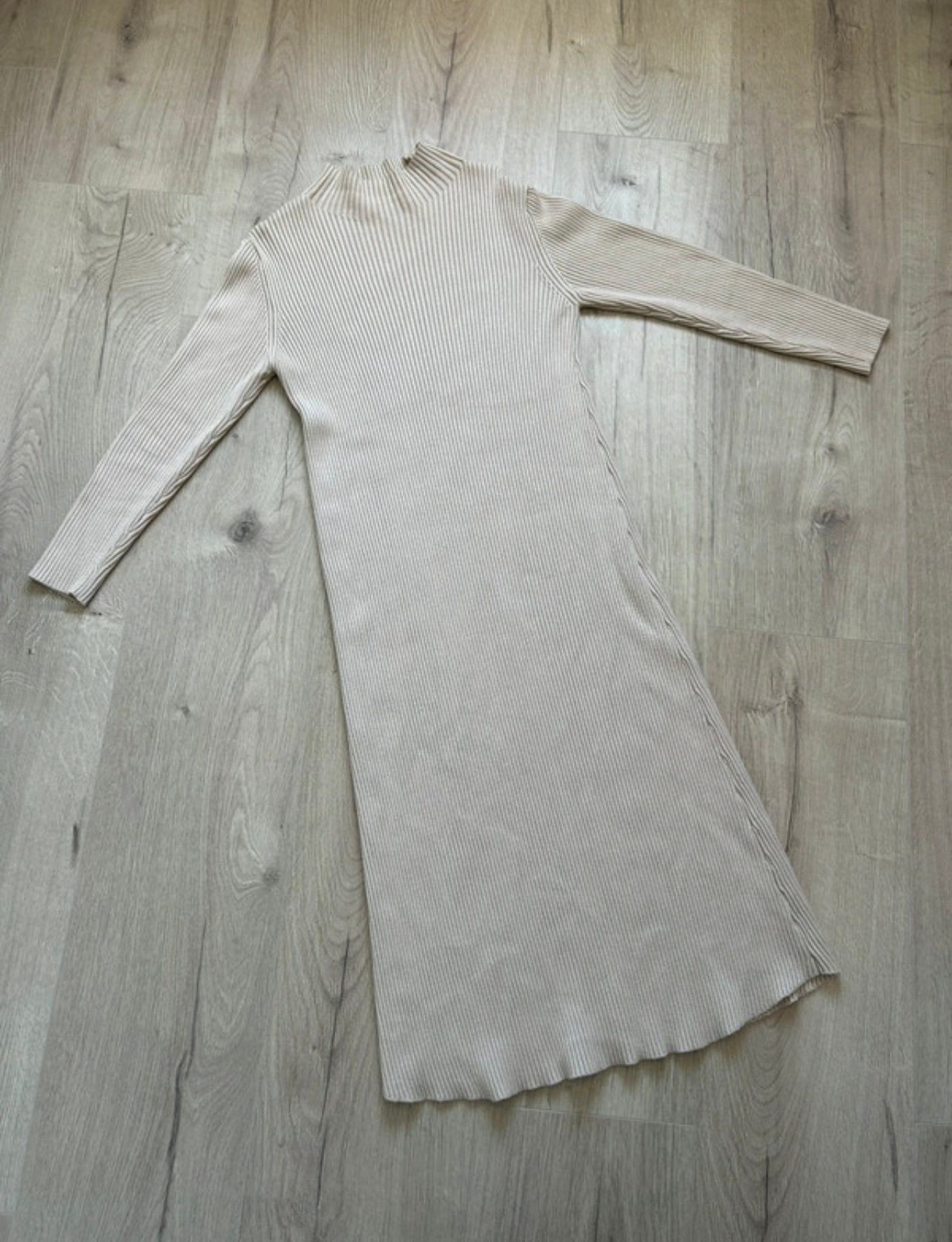 Zara ribstof jurk maat L nieuw, Beige, Maat 42/44 (L), Ophalen of Verzenden, Zo goed als nieuw