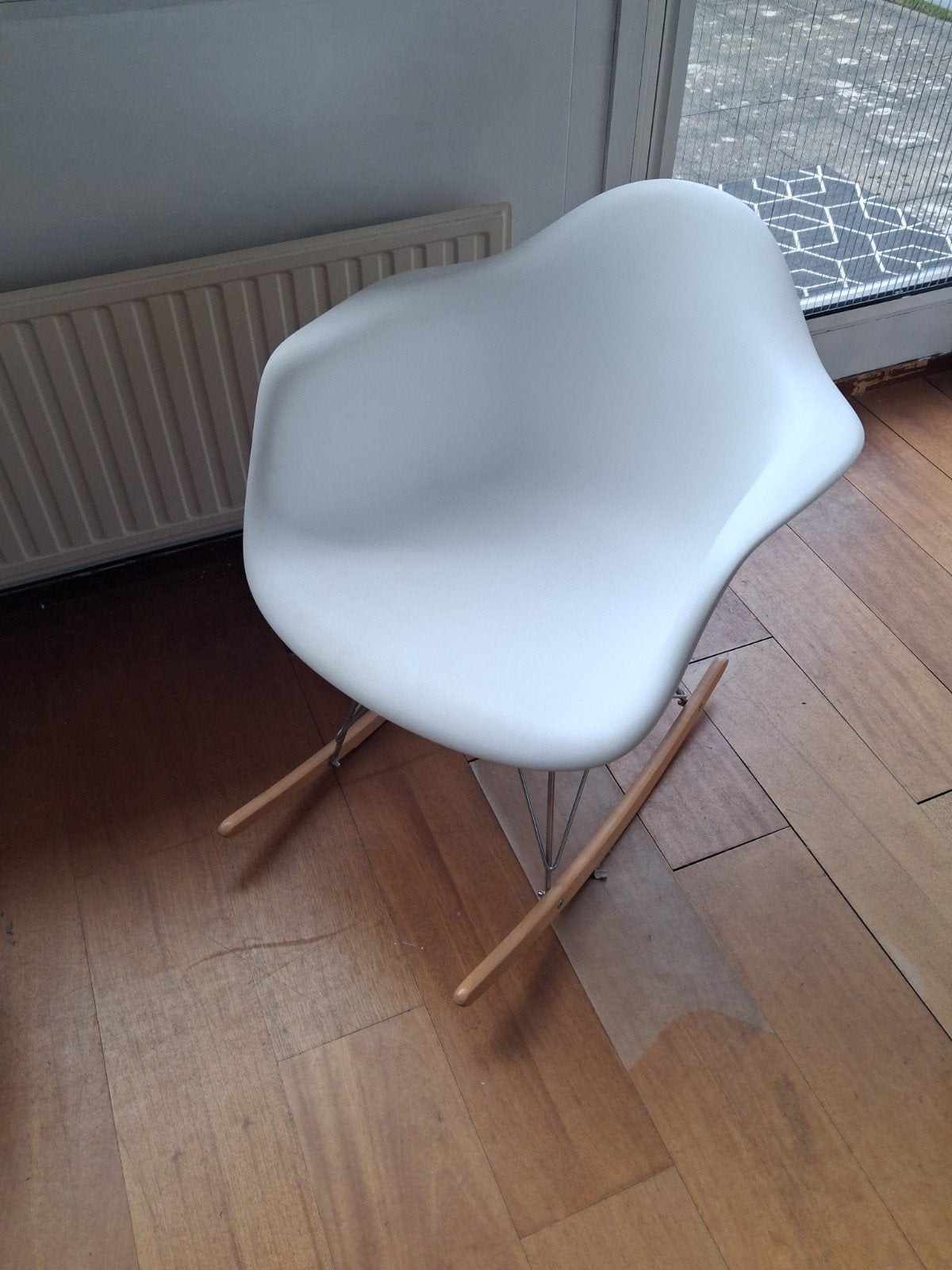 Witte schommelstoel met frame schade, Huis en Inrichting, Stoelen, Ophalen, Gebruikt, Wit, Hout