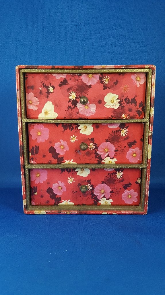 Brocante ladenkastje, juwelendoos, bloemetjesbehang. 4A2, Ophalen of Verzenden