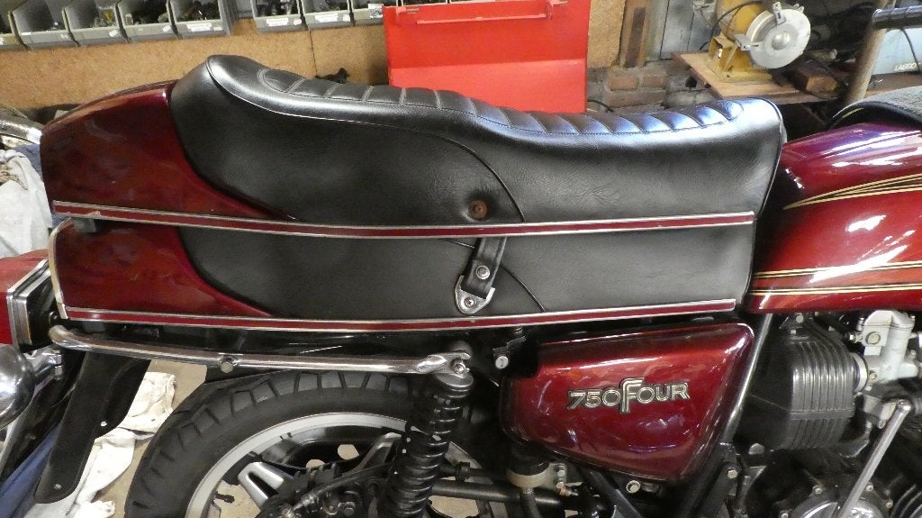 cb 750 sohc /buddy/emblemen/ tankslotje/zijkap k7, Motoren, Ophalen of Verzenden, Gebruikt