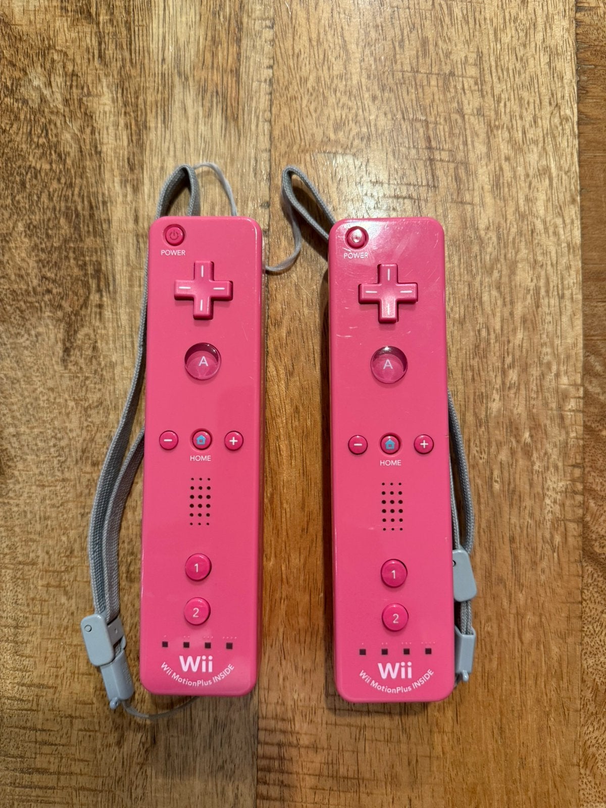 Originele Wii Motion+ controllers (Roze), Ophalen of Verzenden, Zo goed als nieuw, Wii, Wii-mote of Nunchuck