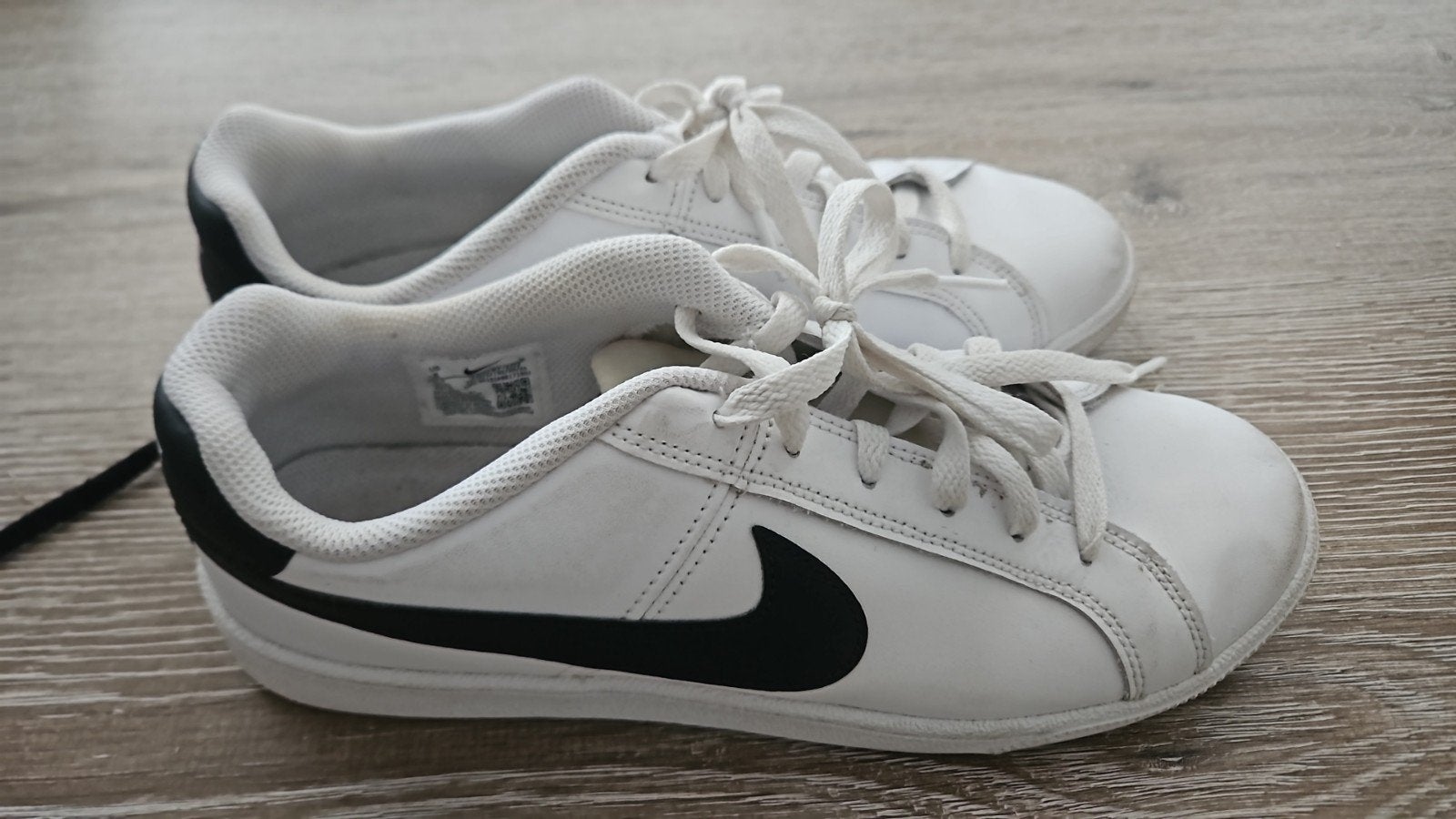 Nike sneakers maat 41, Ophalen, Gedragen, Wit
