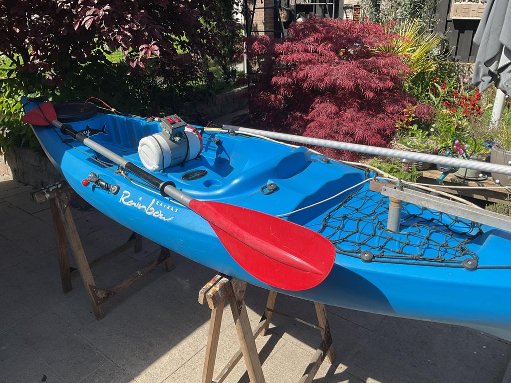 Eenpersoons zitop kano, Gebruikt, Eén persoon, Met peddels, Wildwaterkano