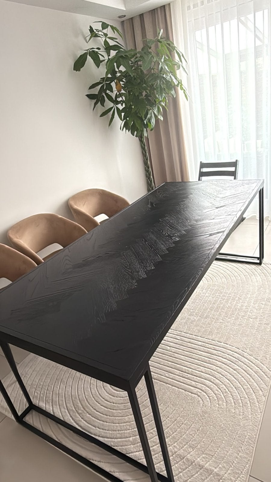 Visgraat eettafel 220x90 cm - Zwart, Huis en Inrichting, 200 cm of meer, Zo goed als nieuw, Vijf personen of meer, Rechthoekig