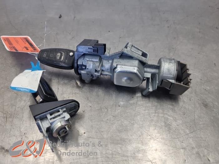 Kontaktslot + Sleutel van een Ford Tourneo Connect, Gebruikt, -, -, Ophalen of Verzenden