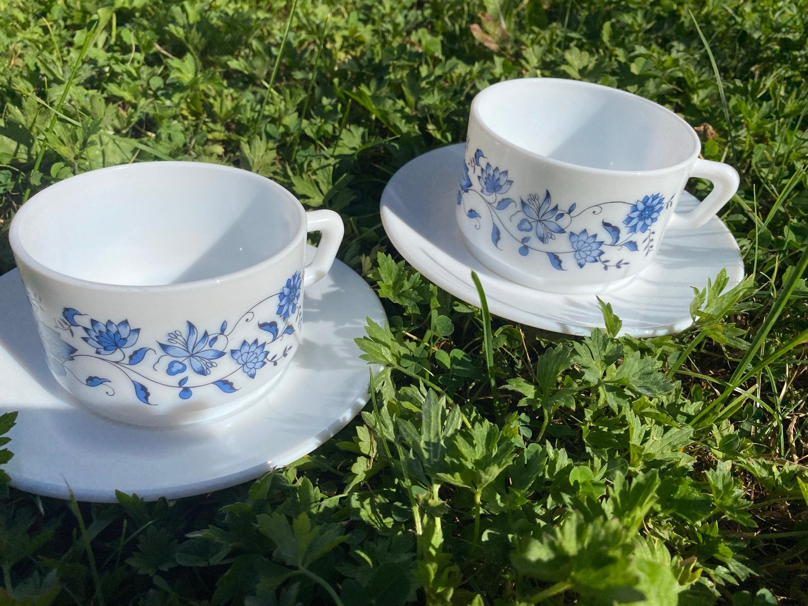 Set van 2 Arcopal France theekopjes met schotels - Blauw blo, Ophalen of Verzenden