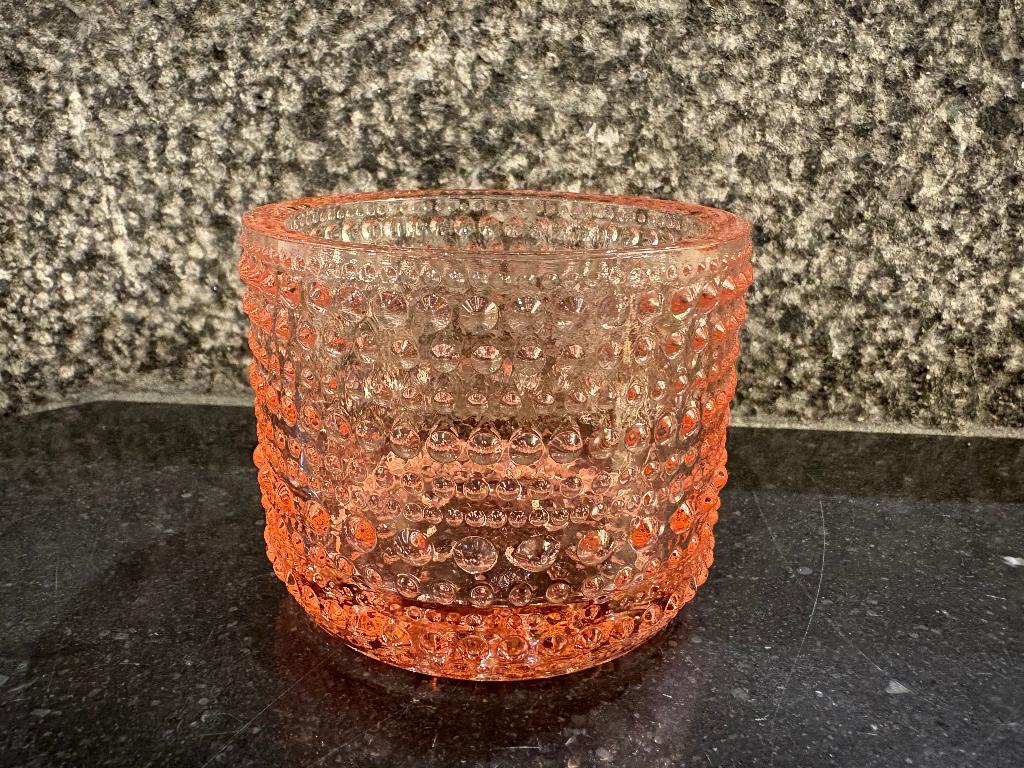 Iittala Kastehelmi salmonpink, Huis en Inrichting, Overige materialen, Overige kleuren, Ophalen of Verzenden, Zo goed als nieuw