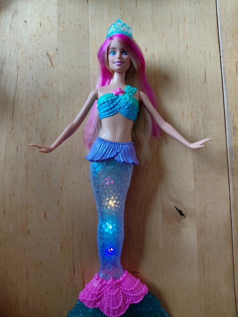 Mattel Barbie Zeemeermin met Lichtgevende Staartvin 2021, Ophalen of Verzenden, Barbie