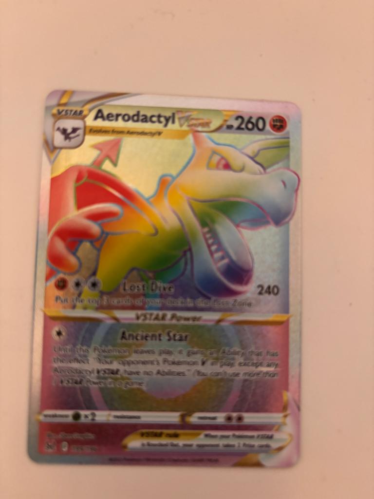 Pokémon Aerodactyl VSTAR Rainbow Rare Lost Origin, Ophalen of Verzenden, Zo goed als nieuw, Losse kaart, Foil