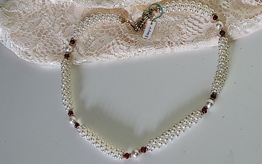 Zoutwater Parel collier met 18 karaat gouden strik slot, Ophalen of Verzenden, Wit, Goud