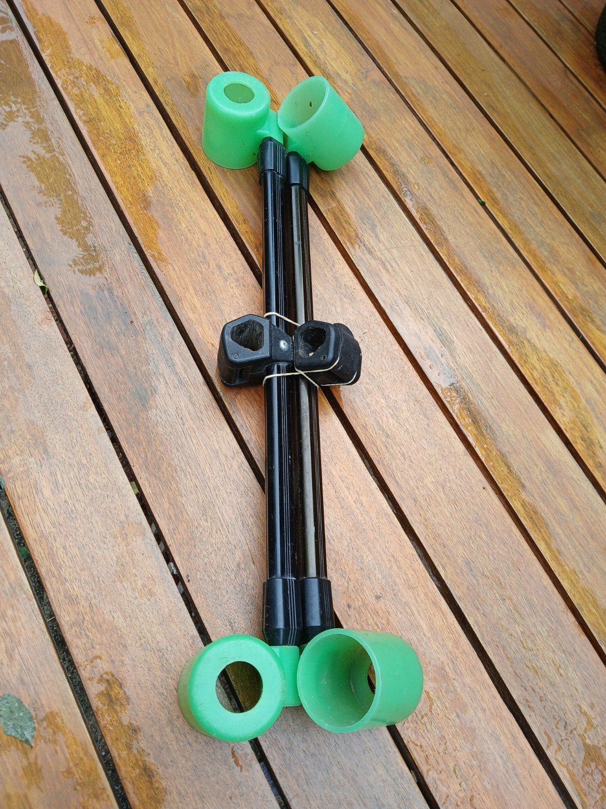 Twee hengelsteunen zeevissen voor onderaan strandsteun, Watersport en Boten, Ophalen of Verzenden, Gebruikt, Overige typen