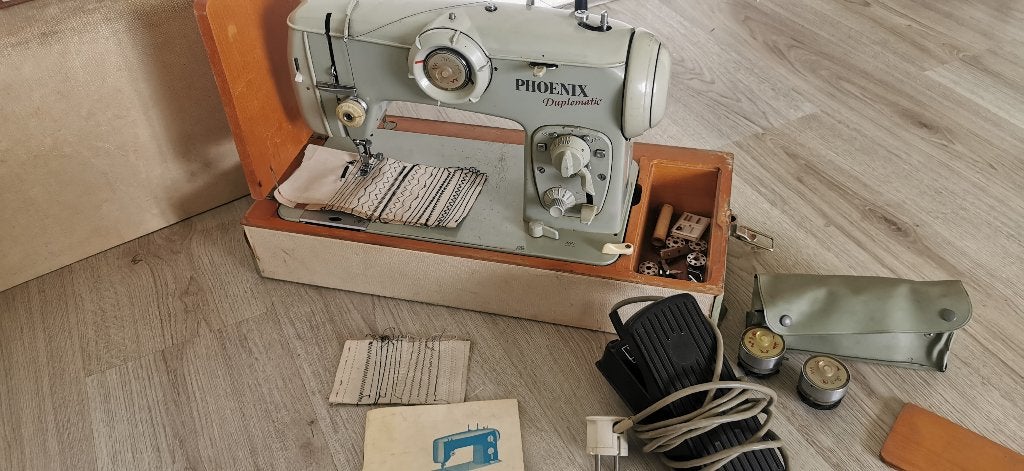 Naaimachine PHOENIX Duplomatic 388 Echt Leer naaien goed ., Ophalen of Verzenden, Zo goed als nieuw, Naaimachine, Overige merken