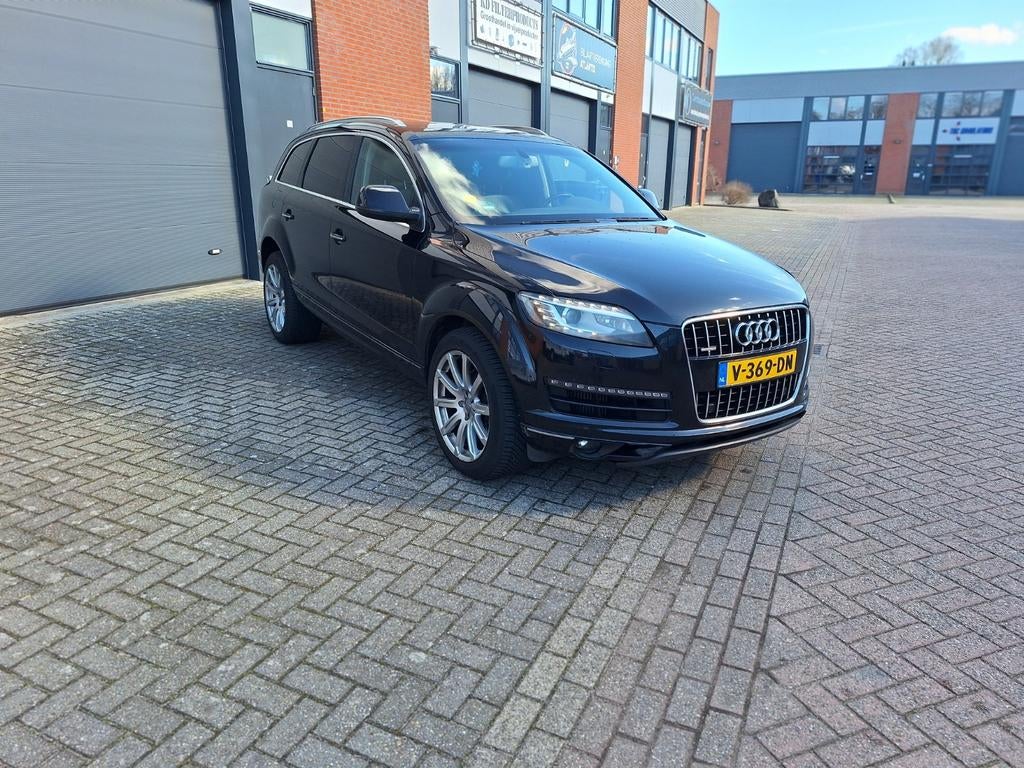 Audi Q7 grijs kenteken 3.0 Tdi bj 2010 , panoramadak, Auto's, Audi, Automaat, Euro 5, 3500 kg, Zwart