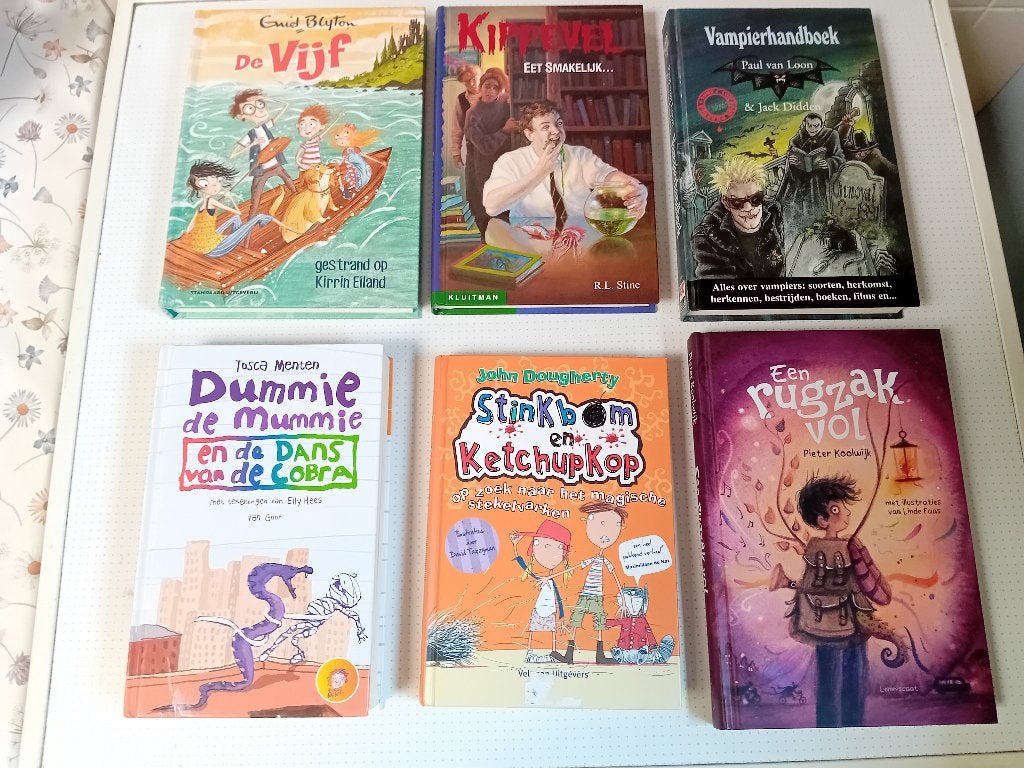 Spannende vakantie boeken., Ophalen of Verzenden, Zo goed als nieuw