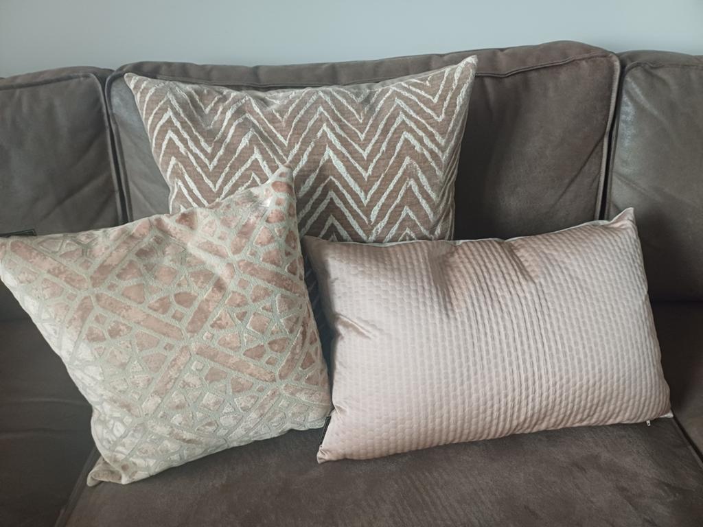 3 kussens te koop, Huis en Inrichting, Woonaccessoires | Kussens, Ophalen of Verzenden, Vierkant