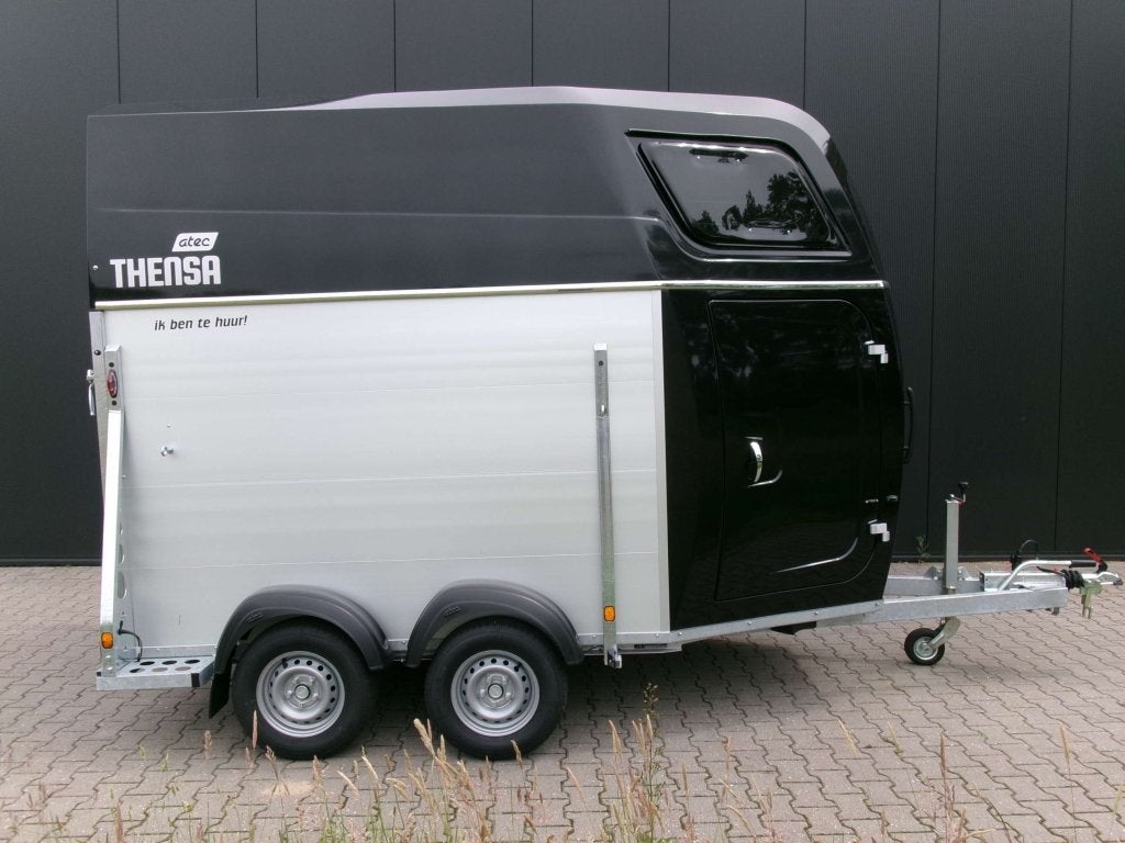 2 Paards trailer in zeer nette staat. Atec Thensa. Mei 2026, Niet ingevuld, Aluminium, Zo goed als nieuw, 2-paards trailer