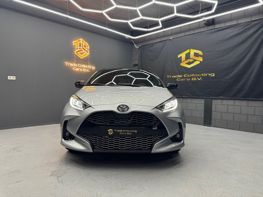 Toyota Yaris 1.5 Hybrid 130 GR Sport PANO-HUD-JBL-CAM-KEYLES, Auto's, Toyota, 450 kg, 450 kg, 1490 cc, Hybride Elektrisch/Benzine