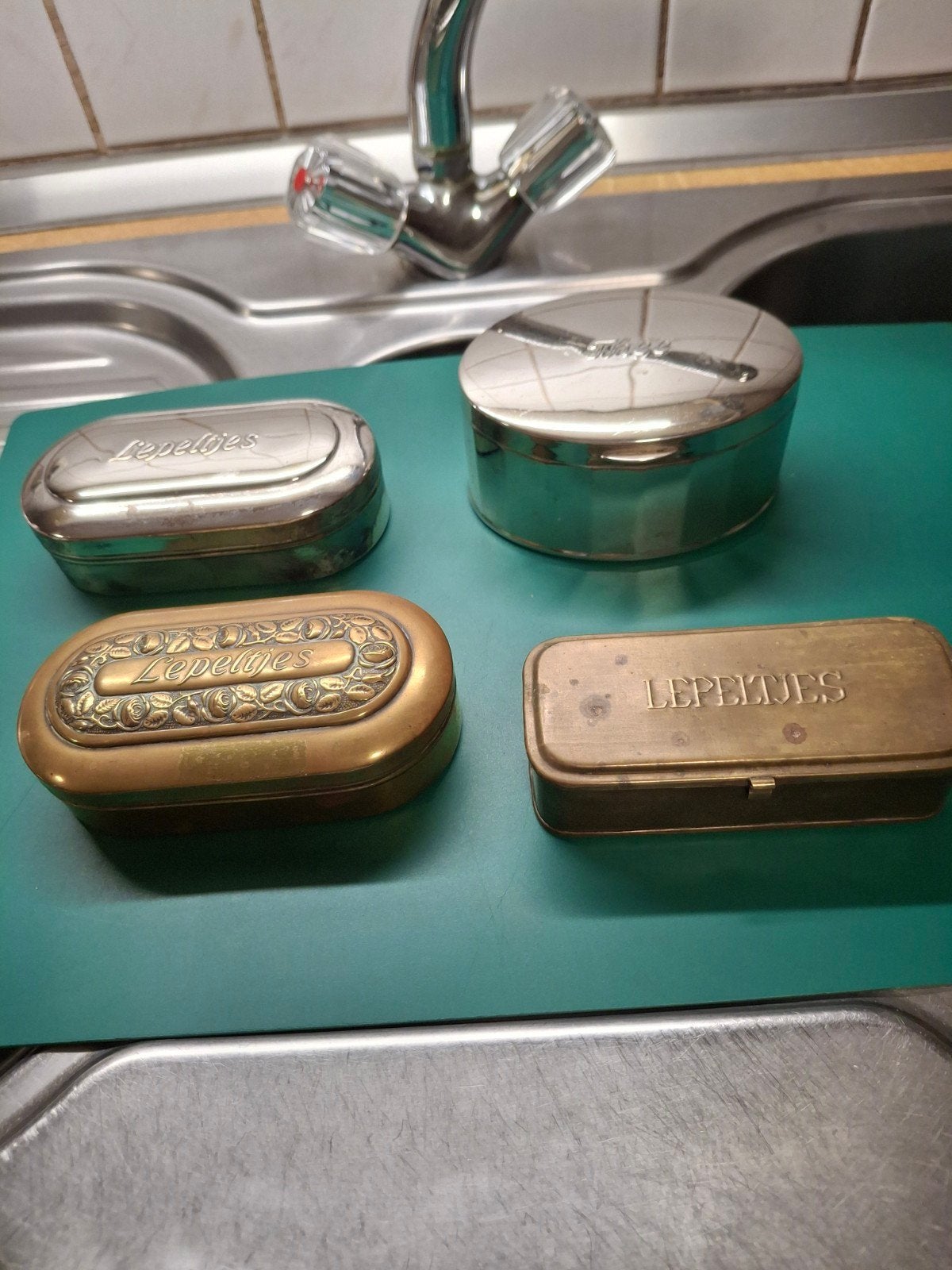 lepeldoosjes met inhoud  theebusje één  koop, Ophalen of Verzenden