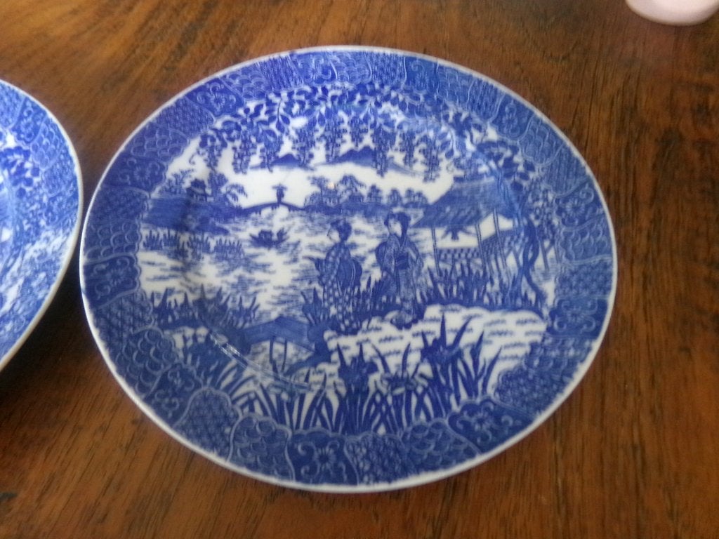 Twee Japanse porseleinen Bordjes - Geishapatroon. blauw wit, Antiek en Kunst, Ophalen of Verzenden