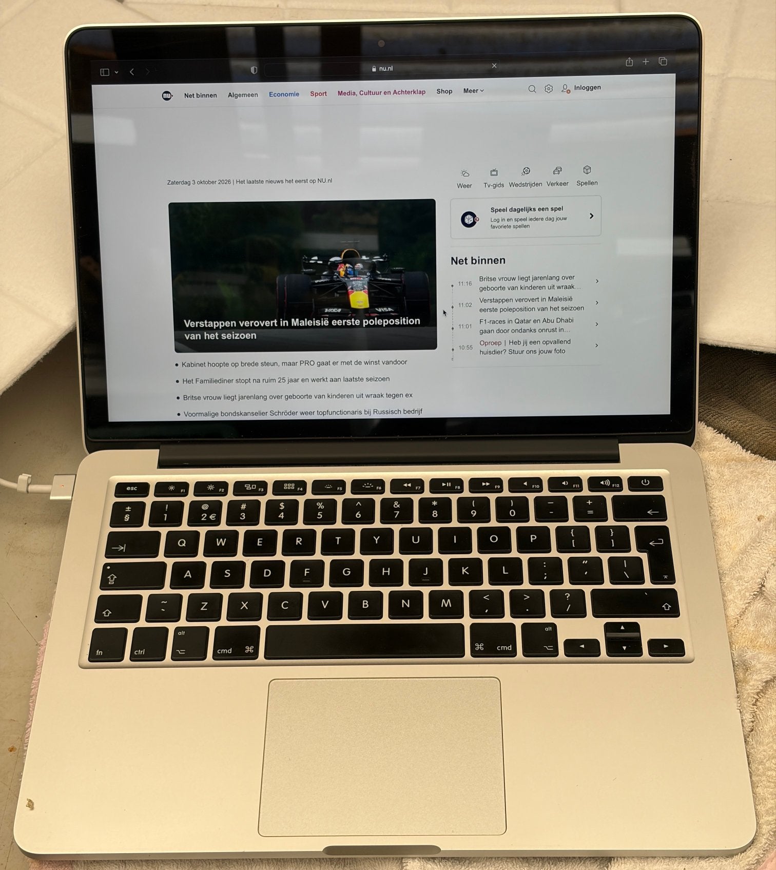 Macbook Pro 2,6 Ghz i5 ACCU DEFECT