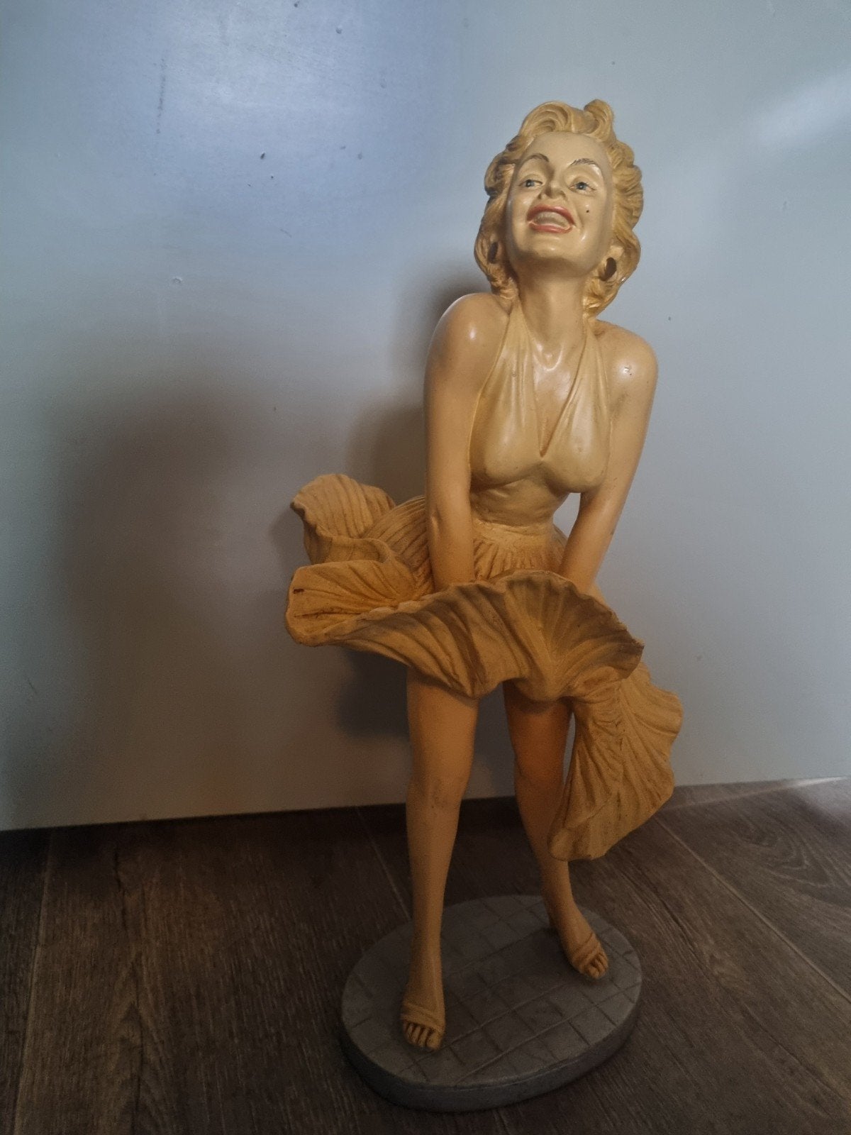 Marilyn Monroe beeld, Ophalen