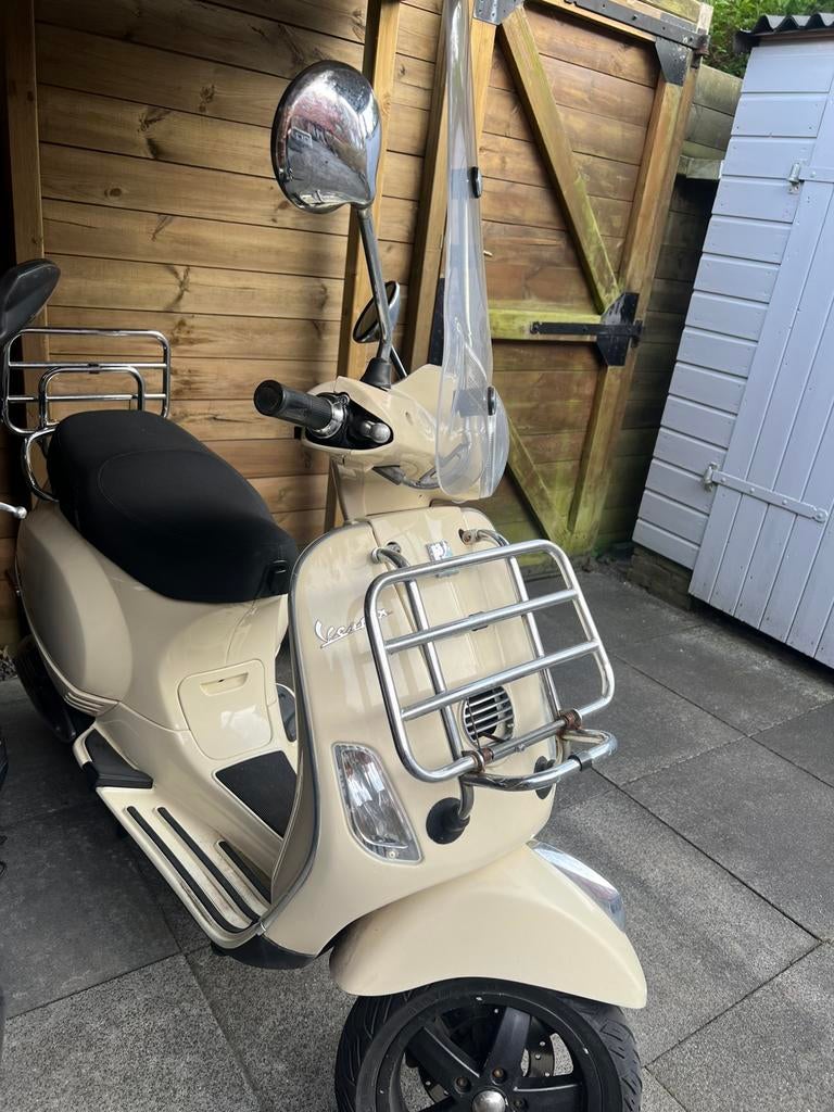 Vespa LX 4takt blauw kenteken rijd top!, Ophalen, Zo goed als nieuw, Benzine, Vespa LX