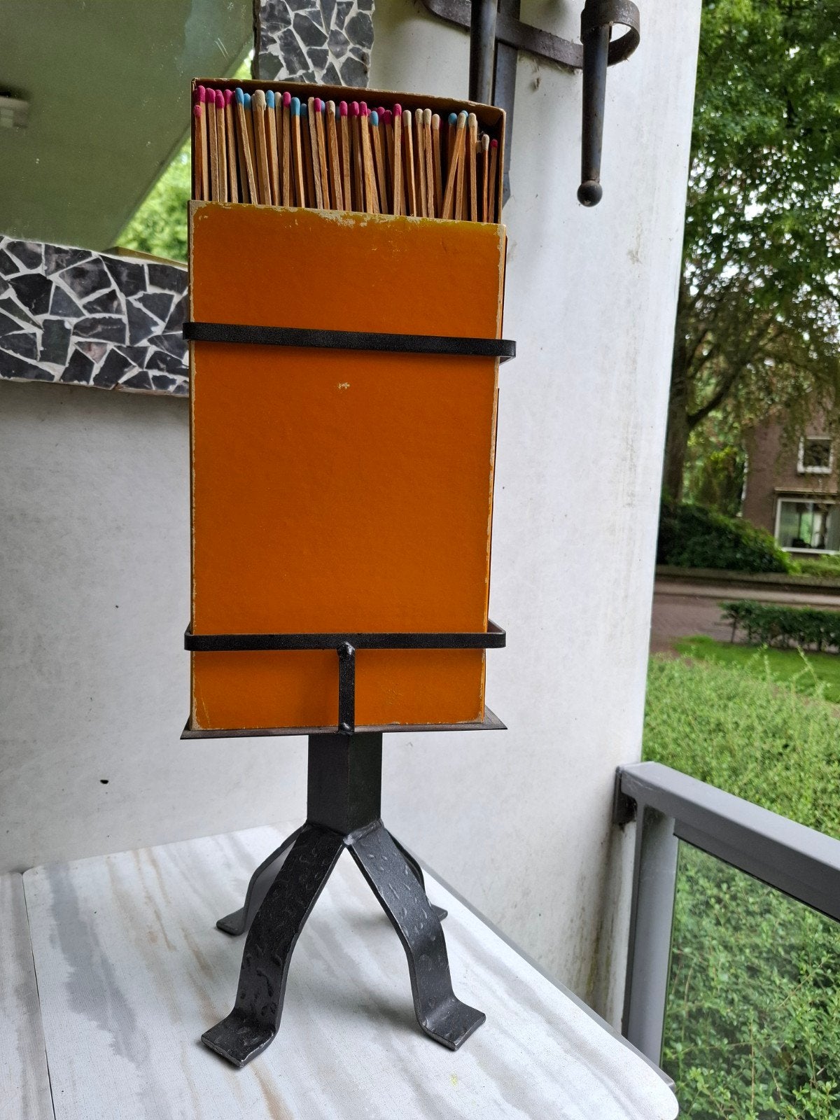 Vintage luciferhouder met smeedijzeren standaard, Ophalen of Verzenden