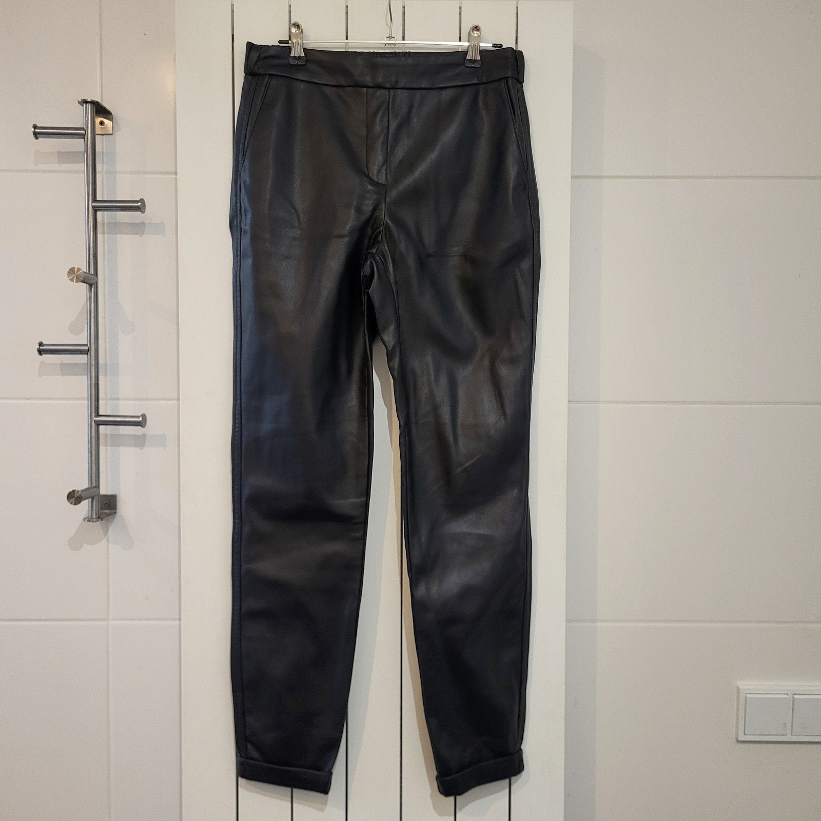 nukus faux leather broek maat M, Maat 38/40 (M), Zwart, Ophalen of Verzenden, Zo goed als nieuw