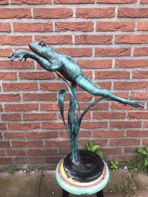 groot bronzen (tuin)beeld, springende kikker, Ophalen of Verzenden, Brons