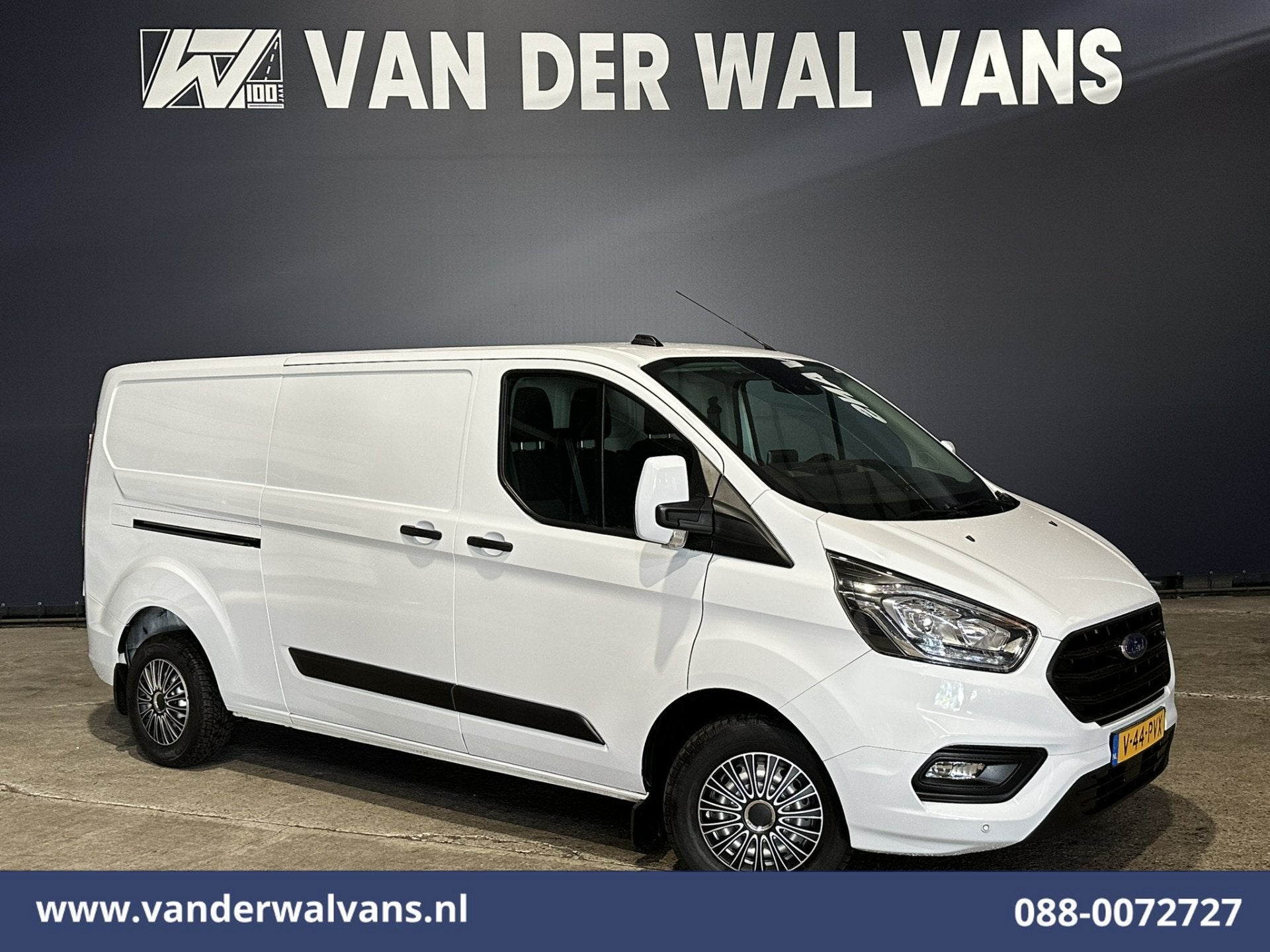 Ford Transit Custom 2.0 TDCI L2H1 Euro6 Airco | Camera | Nav, Voorwielaandrijving, Dealer onderhouden, Stof, 4 cilinders