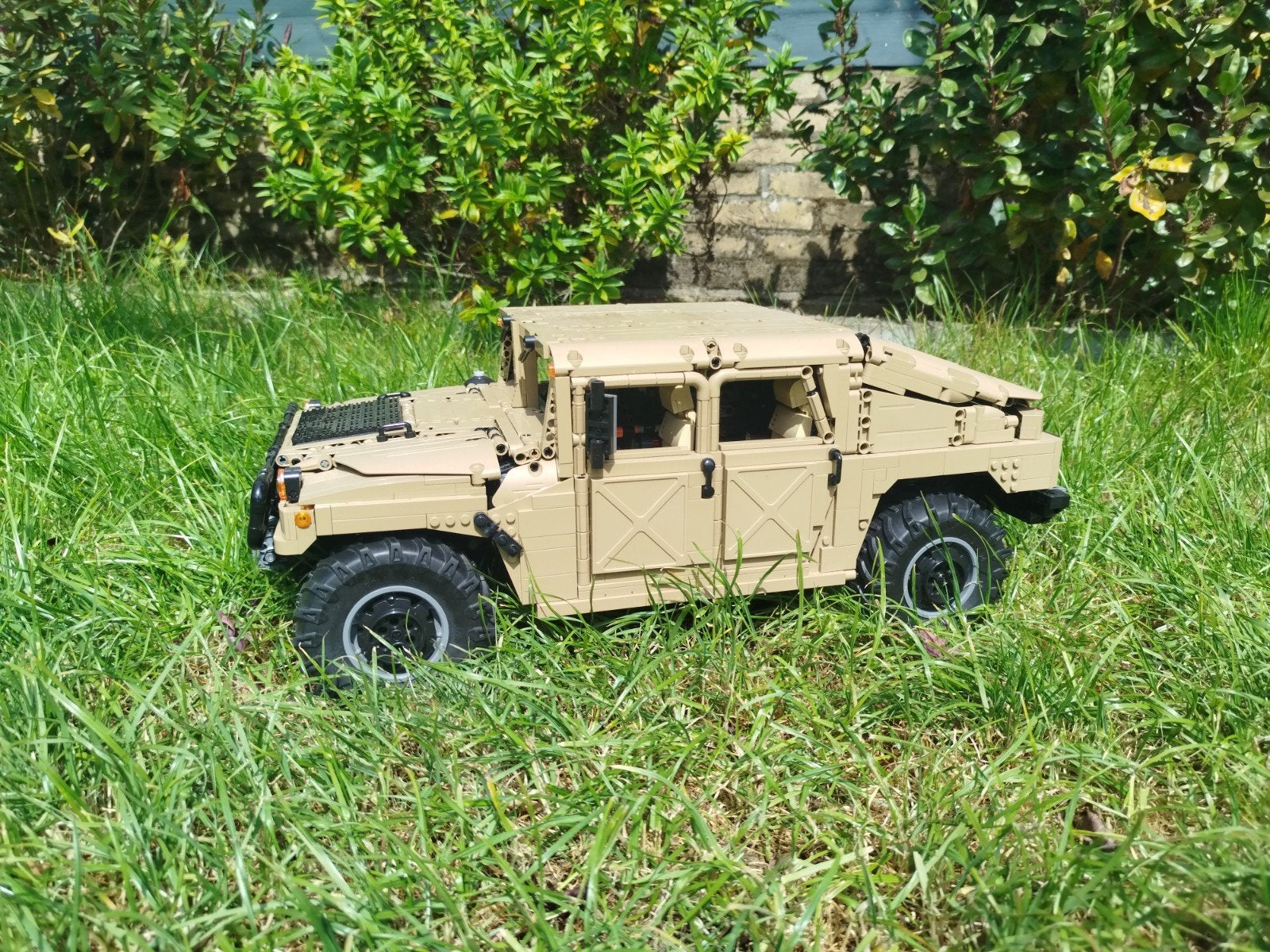 CaDA Humvee C61036W, Ophalen of Verzenden, Zo goed als nieuw