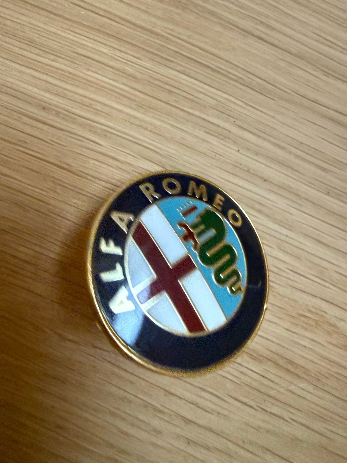 Alfa Romeo embleem - 4 cm, Ophalen of Verzenden, Zo goed als nieuw
