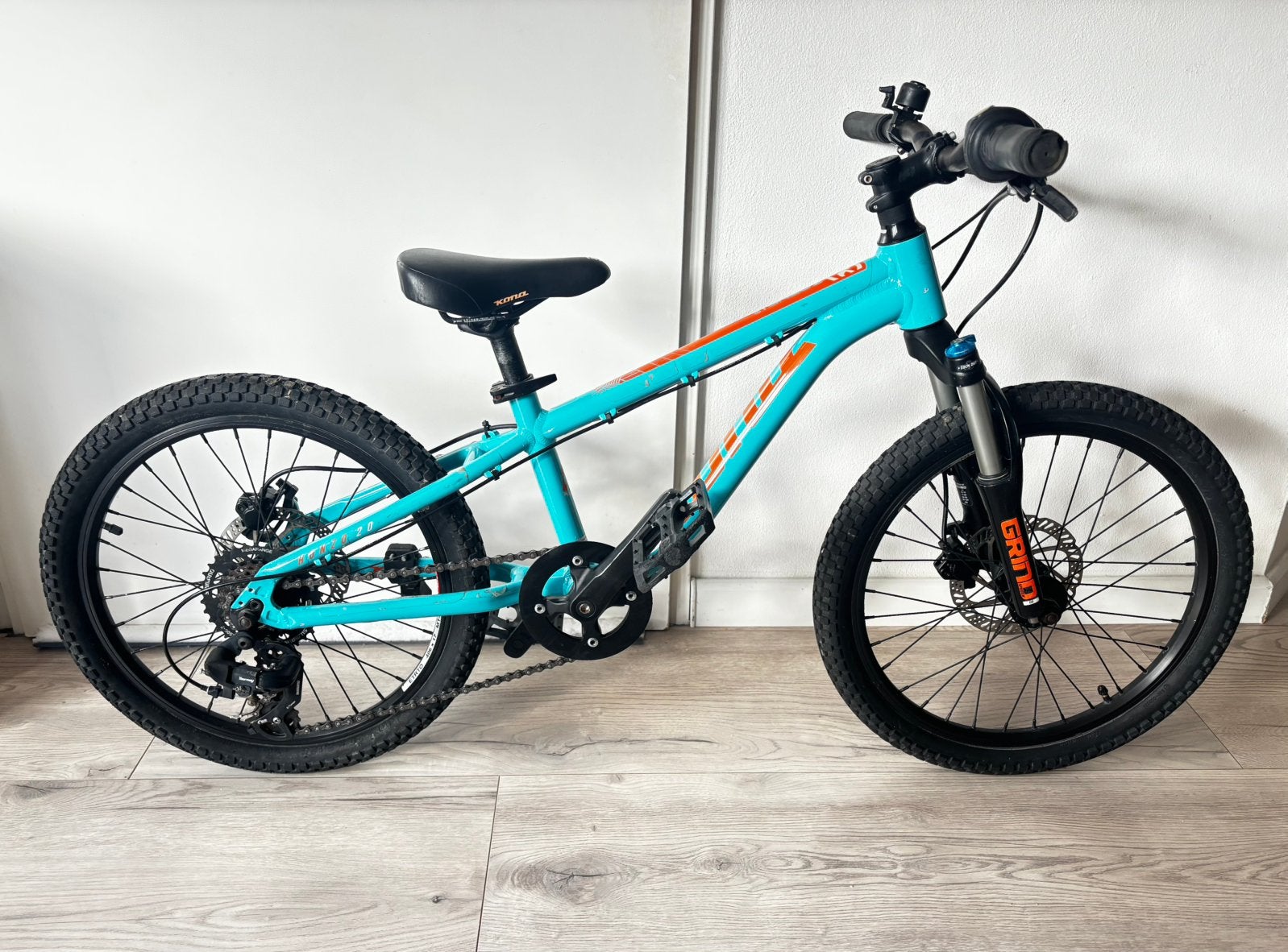 Kona -20 inch- Luchtvering in Voorvork, Ophalen, Versnellingen, Zo goed als nieuw, Schijfrem