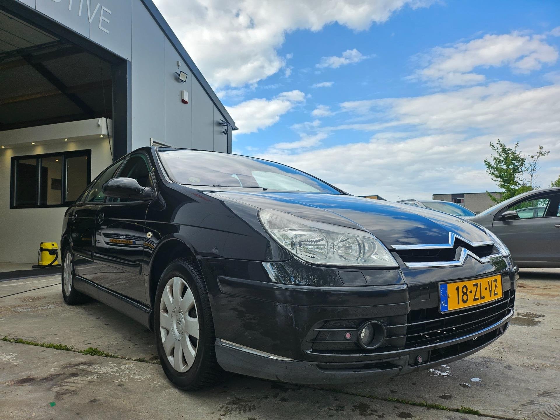 Citroen C5 2.0-16V Cool Tech, Gebruikt, 4 cilinders, Parkeersensor, Zwart