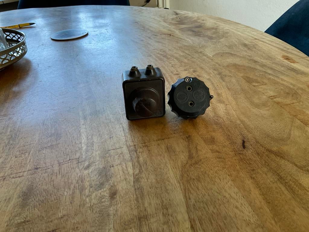 Vintage bakelieten stopcontact en stekker, Antiek en Kunst, Ophalen of Verzenden